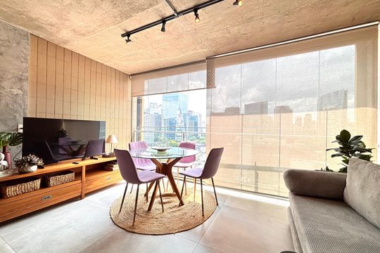 Sala de apartamento para alugar com 1 quarto, 45m² em Vila Nova Conceição, São Paulo