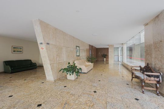 Hall social de apartamento à venda com 3 quartos, 150m² em Paraíso, São Paulo