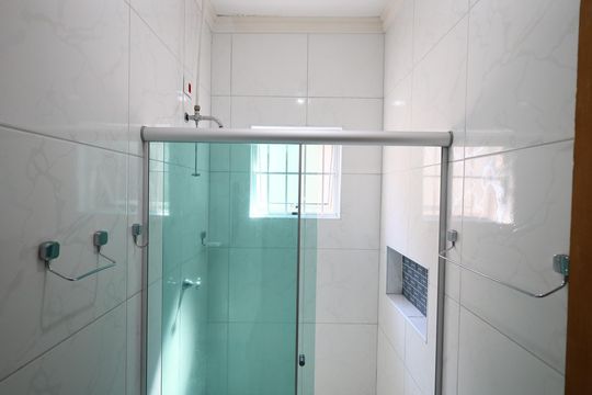 Banheiro social de casa à venda com 4 quartos, 151m² em Jaguaribe, Osasco