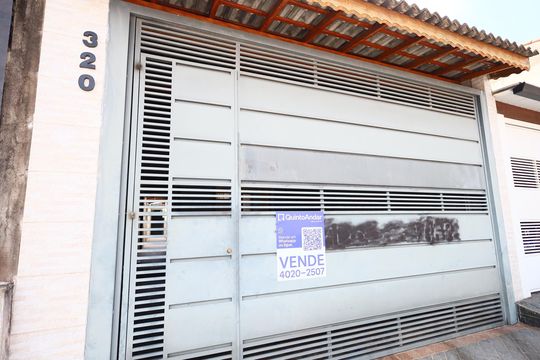Fachada de casa à venda com 4 quartos, 151m² em Jaguaribe, Osasco