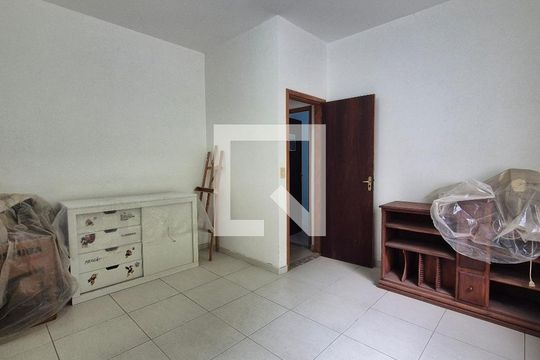 Casa à venda com 4 quartos, 250m² em Vargem Pequena, Rio de Janeiro