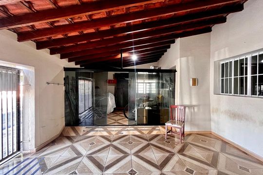 Garagem de casa à venda com 6 quartos, 200m² em Parque Taquaral, Campinas