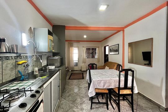 Sala/Cozinha de casa à venda com 6 quartos, 200m² em Parque Taquaral, Campinas