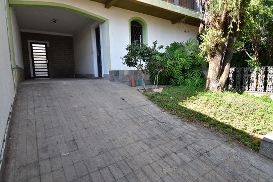 Garagem de casa à venda com 6 quartos, 325m² em Conjunto Habitacional Vila Santana (sousas), Campinas