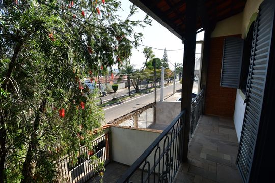 Sala 2 - Sacada de casa à venda com 6 quartos, 325m² em Conjunto Habitacional Vila Santana (sousas), Campinas