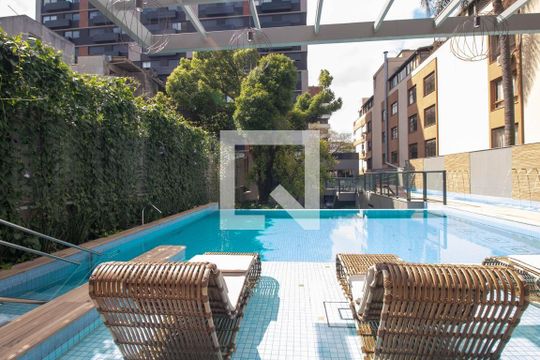 Área comum - Piscina de apartamento para alugar com 0 quarto, 35m² em Petrópolis, Porto Alegre
