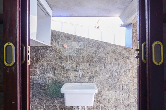 VIsta do quarto 2 de casa para alugar com 4 quartos, 210m² em Vila Carbone, São Paulo