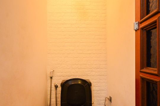 Lavabo de casa para alugar com 4 quartos, 210m² em Vila Carbone, São Paulo