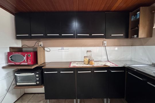 Cozinha de casa à venda com 2 quartos, 110m² em Padre Reus, São Leopoldo