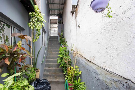Escada de casa à venda com 2 quartos, 206m² em Vila Conceicao, Diadema