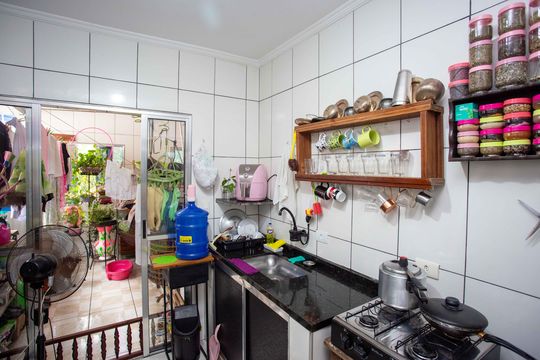 Cozinha Casa 1 de casa à venda com 2 quartos, 206m² em Vila Conceicao, Diadema