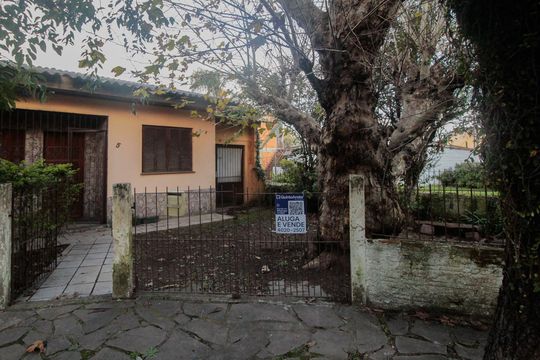 Fachada de casa para alugar com 2 quartos, 60m² em Santa Rosa de Lima, Porto Alegre