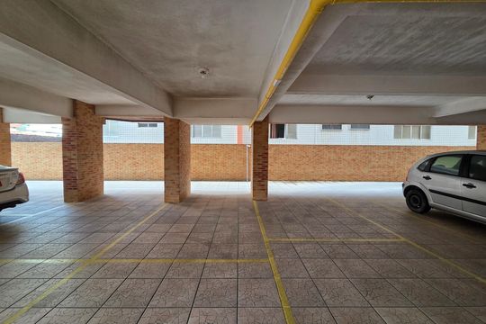 Garagem de apartamento para alugar com 4 quartos, 350m² em Guilhermina, Praia Grande