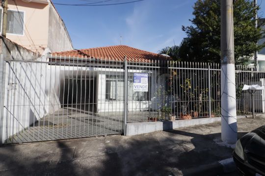 Fachada de casa à venda com 7 quartos, 251m² em Km 18, Osasco