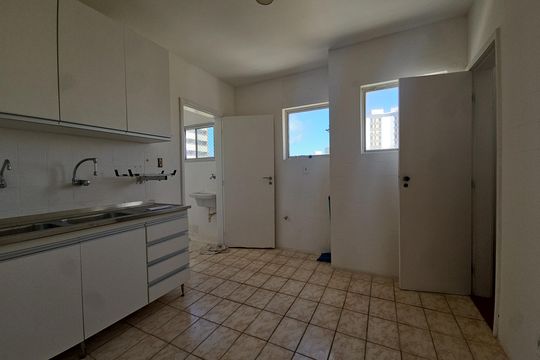 Cozinha de apartamento para alugar com 3 quartos, 150m² em Pituba, Salvador
