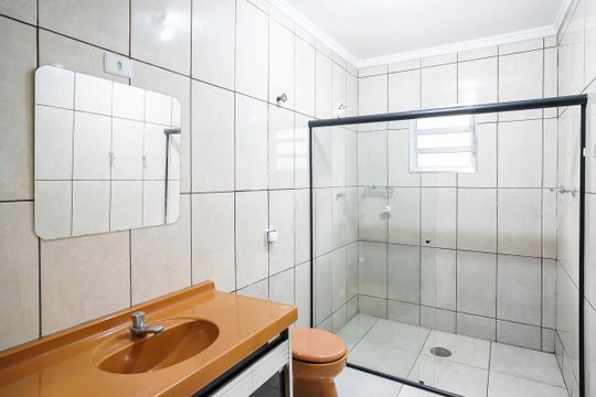Banheiro de casa para alugar com 2 quartos, 189m² em Vila Antonieta, São Bernardo do Campo