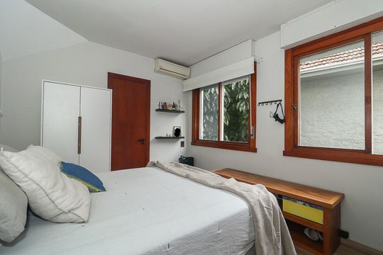 Suíte de apartamento à venda com 2 quartos, 211m² em Moinhos de Vento, Porto Alegre