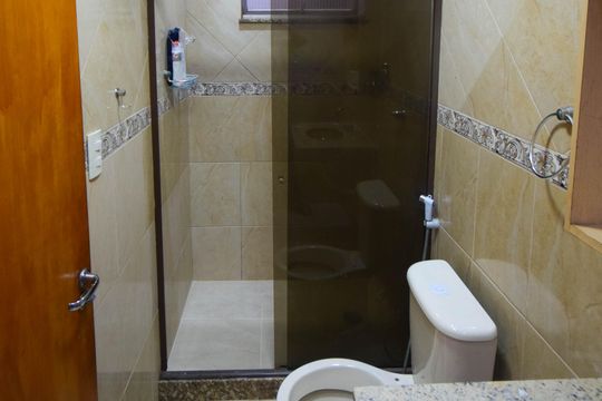 Banheiro de apartamento à venda com 2 quartos, 65m² em Pechincha, Rio de Janeiro