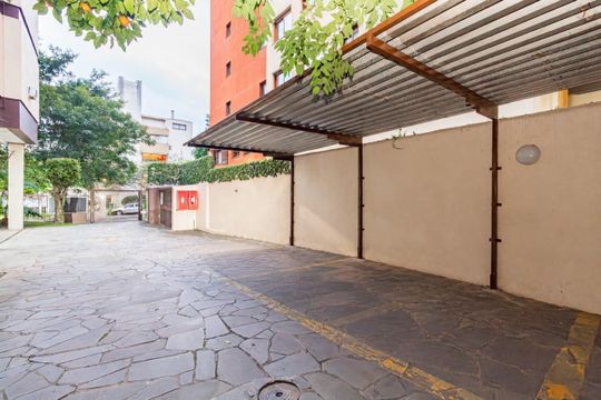 Garagem de apartamento para alugar com 2 quartos, 81m² em Petrópolis, Porto Alegre