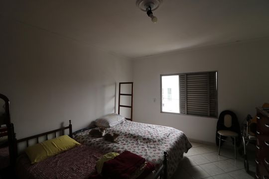 Quarto 2 de casa para alugar com 2 quartos, 200m² em Chácara Mafalda, São Paulo