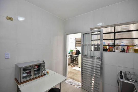 Cozinha de casa de condomínio à venda com 2 quartos, 150m² em Jardim Monte Kemel, São Paulo