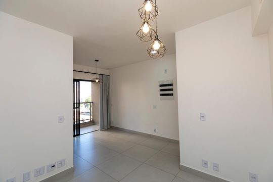 Sala de apartamento para alugar com 1 quarto, 51m² em Centro, Campinas