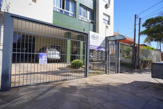 Fachada de apartamento à venda com 1 quarto, 47m² em Vila Ipiranga, Porto Alegre