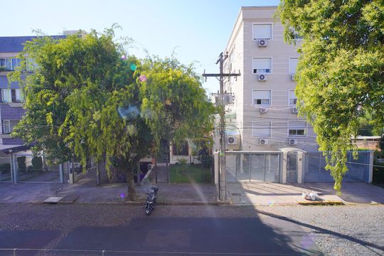 Vista Quarto  de apartamento à venda com 1 quarto, 47m² em Vila Ipiranga, Porto Alegre
