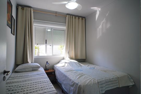 Quarto de apartamento à venda com 1 quarto, 47m² em Vila Ipiranga, Porto Alegre