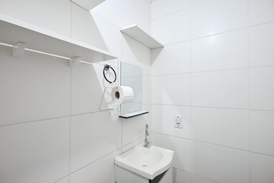 Banheiro de apartamento para alugar com 2 quartos, 32m² em Cidade Auxiliadora, São Paulo