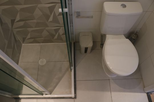 Banheiro de apartamento à venda com 2 quartos, 40m² em Água Branca, São Paulo