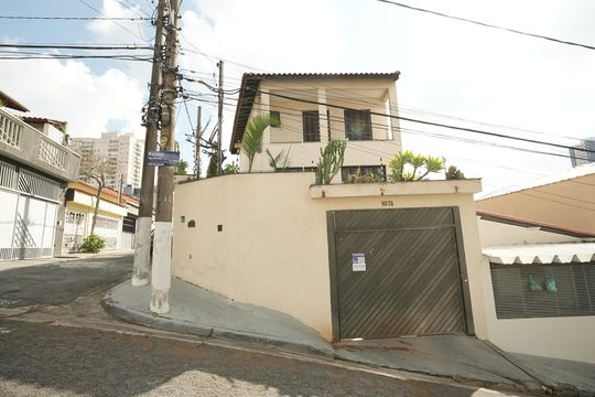 Fachada de casa para alugar com 3 quartos, 193m² em Vila Alzira, Santo André
