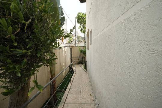 Quintal de casa para alugar com 3 quartos, 193m² em Vila Alzira, Santo André