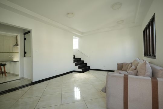 Sala de casa para alugar com 3 quartos, 193m² em Vila Alzira, Santo André