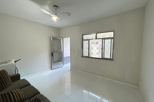 Casa à venda com 3 quartos, 200m² em Praça Seca, Rio de Janeiro
