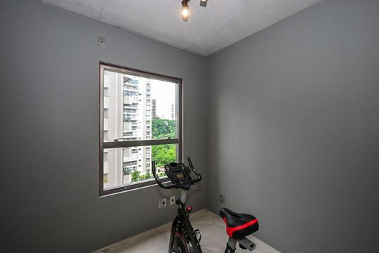 Quarto 1 de apartamento para alugar com 2 quartos, 75m² em Jardim Fonte do Morumbi, São Paulo