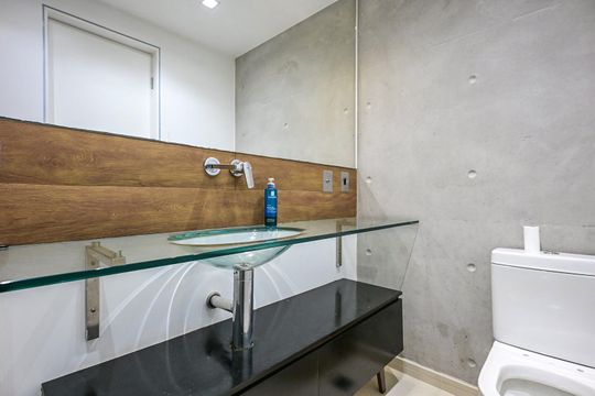 Banheiro de apartamento para alugar com 2 quartos, 75m² em Jardim Fonte do Morumbi, São Paulo