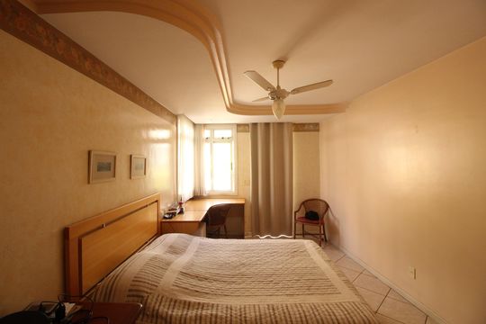 Suíte  de casa à venda com 4 quartos, 268m² em Santa Lúcia, Belo Horizonte