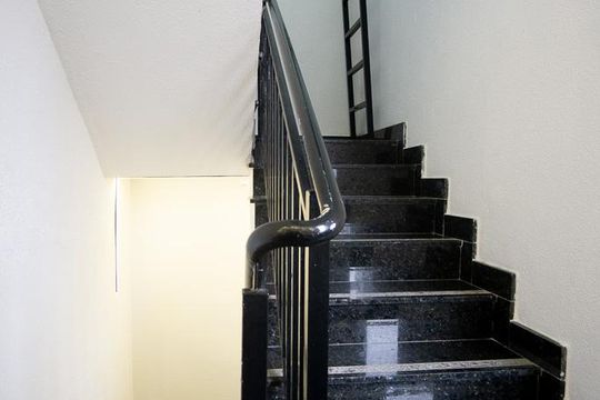 Escada de apartamento para alugar com 2 quartos, 30m² em Penha de França, São Paulo