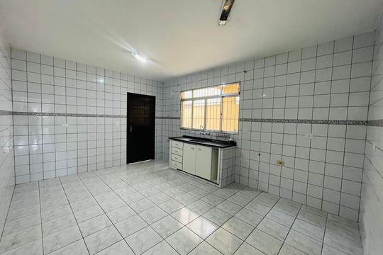 Cozinha de casa à venda com 4 quartos, 172m² em Jardim Santa Cecilia, Guarulhos