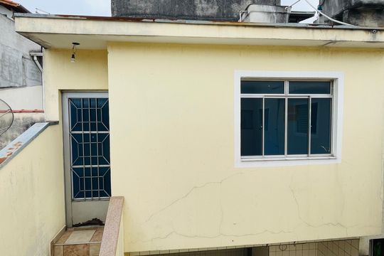 Área externa de casa à venda com 4 quartos, 172m² em Jardim Santa Cecilia, Guarulhos