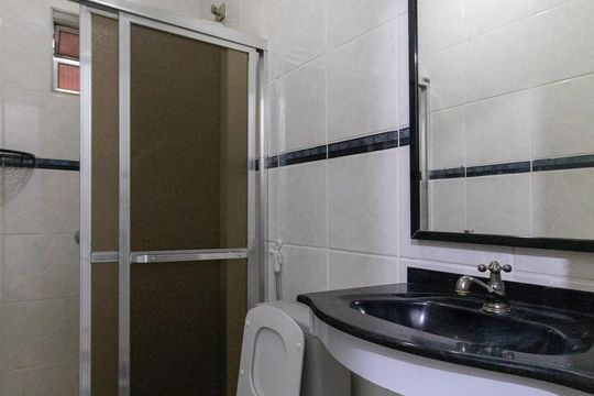 Casa 2 - Banheiro de casa para alugar com 4 quartos, 70m² em Vila Jacuí, São Paulo