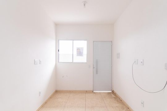 Sala de apartamento para alugar com 2 quartos, 42m² em Vila Ré, São Paulo