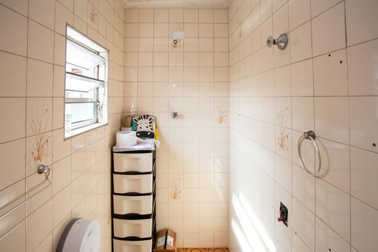 Banheiro 3 de casa à venda com 5 quartos, 147m² em Campanário, Diadema