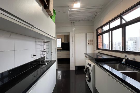 Área de Serviço de apartamento à venda com 4 quartos, 237m² em Sumaré, São Paulo
