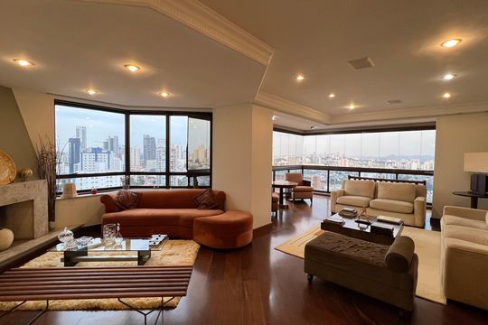 Apartamento à venda com 4 quartos, 237m² em Sumaré, São Paulo