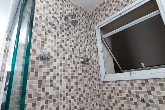 Banheiro de apartamento para alugar com 3 quartos, 94m² em Lapa, São Paulo