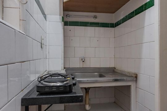 Cozinha e Área de Serviço de apartamento para alugar com 1 quarto, 30m² em Floresta, Porto Alegre
