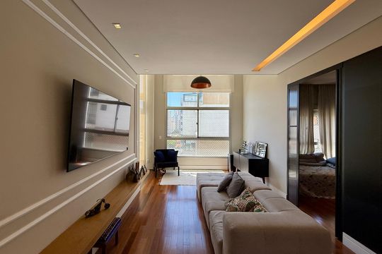 Sala de apartamento para alugar com 2 quartos, 85m² em Cidade Monções, São Paulo