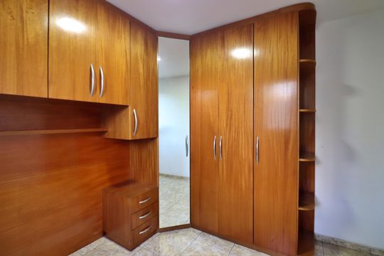 Quarto 2 de apartamento para alugar com 2 quartos, 52m² em Paulicéia, São Bernardo do Campo